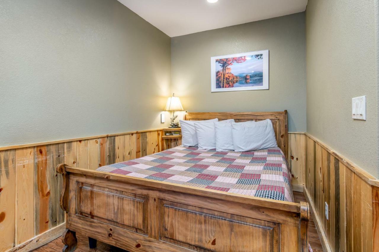 Stonebrook Resort - Adult Only Estes Park Bagian luar foto